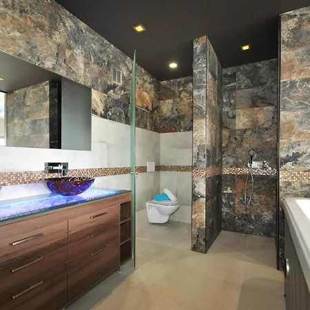 Tahiti Villa